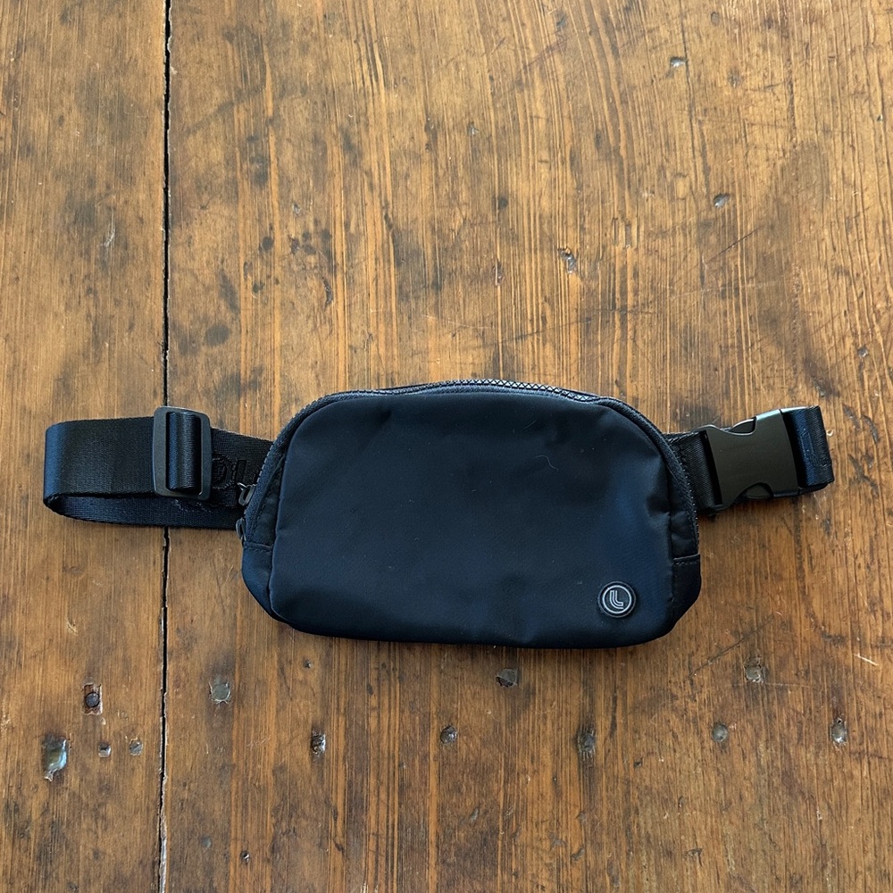 Lole Classic Black Belt Bag